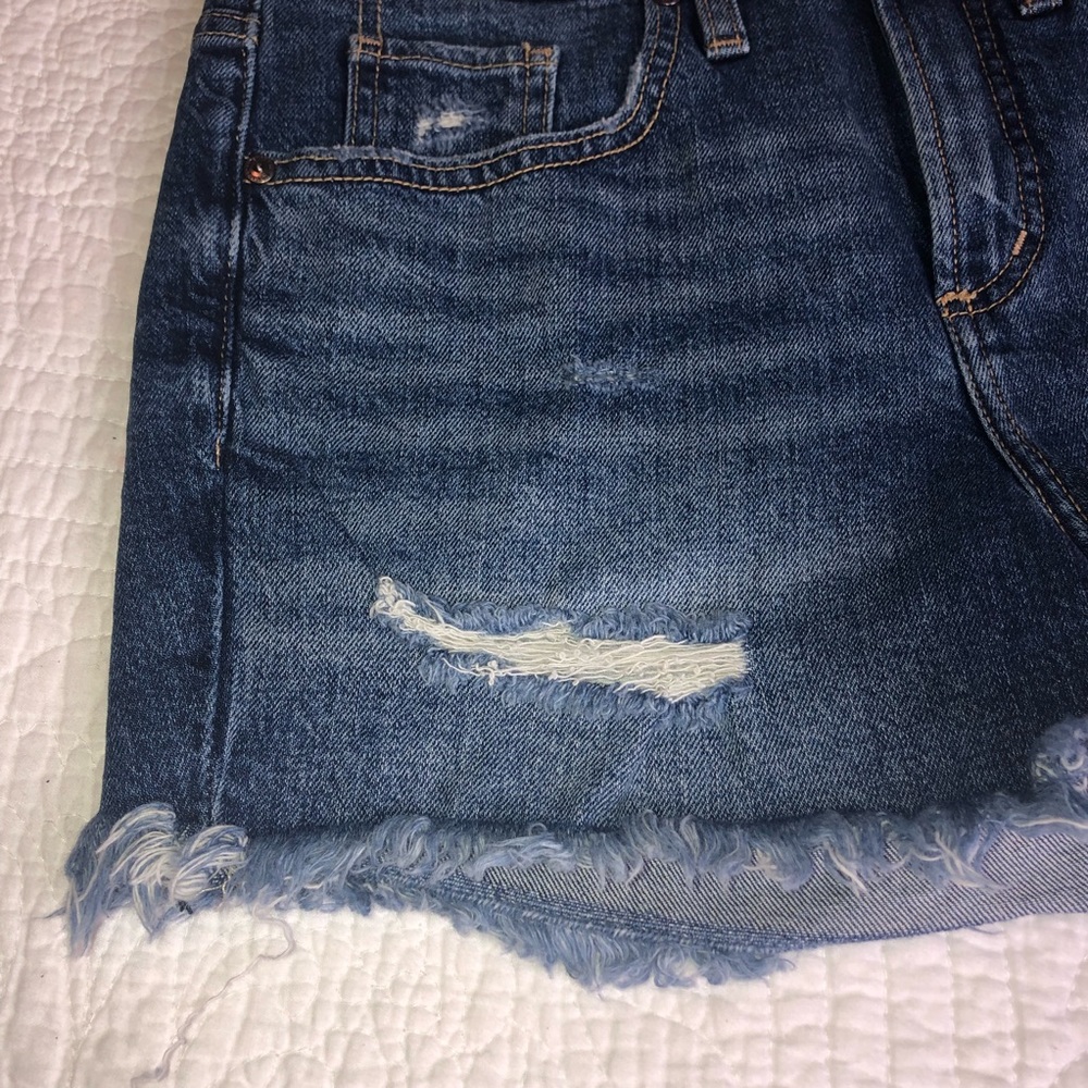 SILVER JEANS CO. Not Your Boyfriend’s Shorts Cutoff distressed denim EUC Sz 26 - Picture 4 of 10